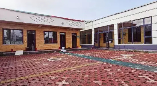 Nalati Lanshan Yunqi Homestay, Prenota Hotel Hotel a Xinjiang con parcheggio, Parcheggio