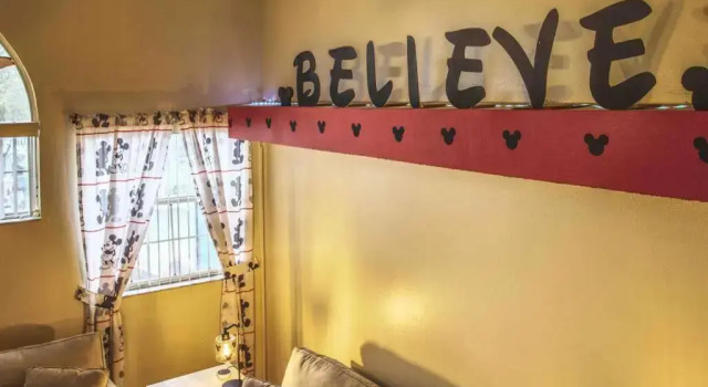 *Disney-15min away* Magical Mickey themed condo, Varaa Hotelli Kissimmee Kissimmee