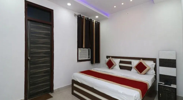 Oyo 28058 Hotel Gold Galaxy