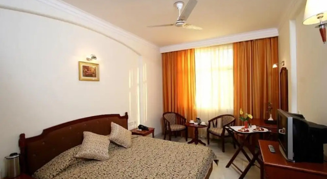 Двухместный номер Deluxe Grand President New Delhi