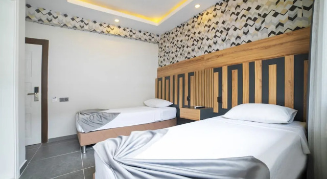 Одноместный номер Standard с балконом Kafkas Hotel
