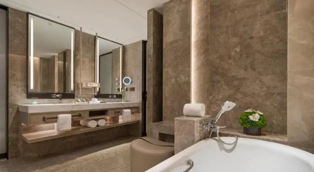 Полулюкс Hilton Chengdu Chenghua - Close to Panda Base and Chengdu East Railway Station