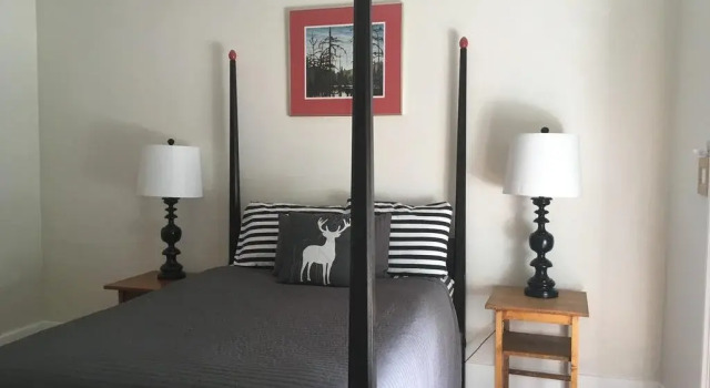 Denaut Mansion Country Inn, Varaa Hotelli  