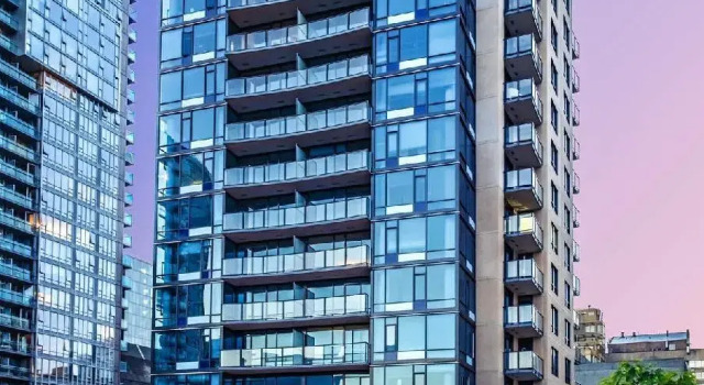 Hotel Blu Vancouver