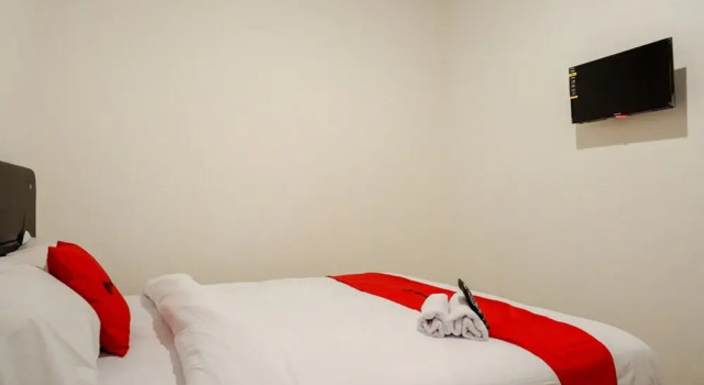 Rumah Indah Eksekutif Home Stay by RedDoorz, Prenota Hotel Makassar 