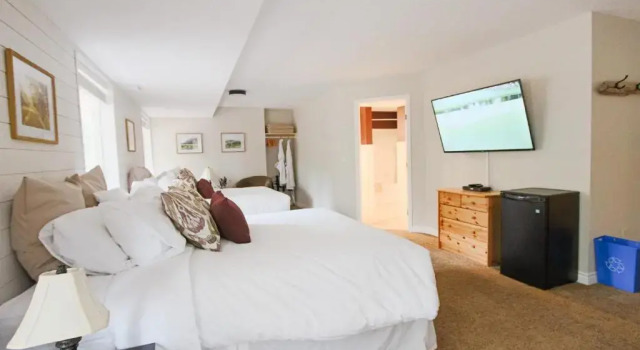 Двухместный номер Standard с видом на сад The Inn at the Ninth Hole Bed & Breakfast
