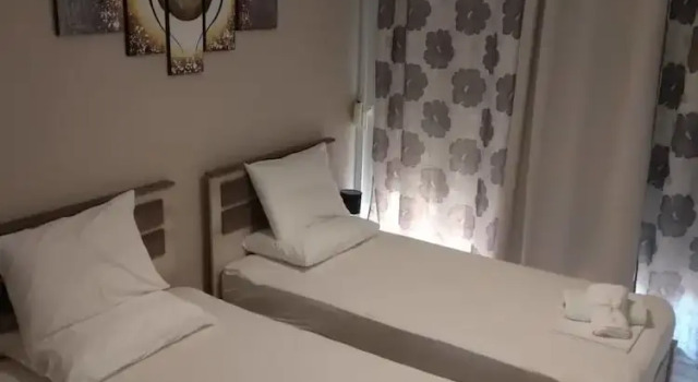 White Rose Apartment- Elegant Apartment