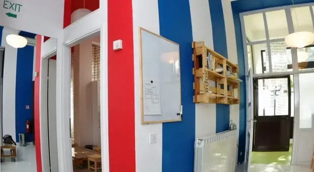 Hostel Underground Rooms, Забронировать Хостел Хостелы Пула, рядом с Pula Twin Gates, Хостел