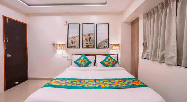 Номер Economy Treebo Royal Comfort Atithi