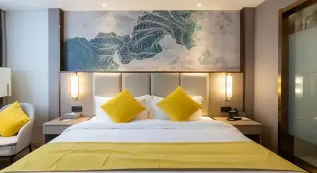 Люкс GreenTree Eastern Hotel (Taizhou Yangzijiang Bei Road Mingfa International Plaza)