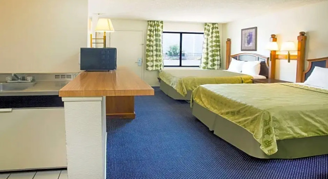 Шестиместный люкс Travelodge by Wyndham Indio