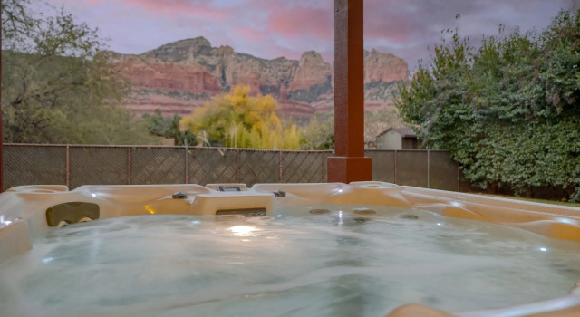 Sedona Sunrise by Avantstay Majestic Red Rocks Views~walk to Jordan Trailhead~peloton Bike~hot Tub~wifi, Boek Hotel Sedona Verde Valley Wine Country