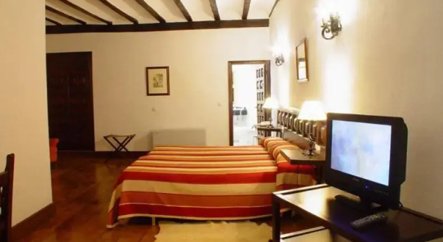 Одноместный номер Standard с балконом Hotel Nuevo Arlanza
