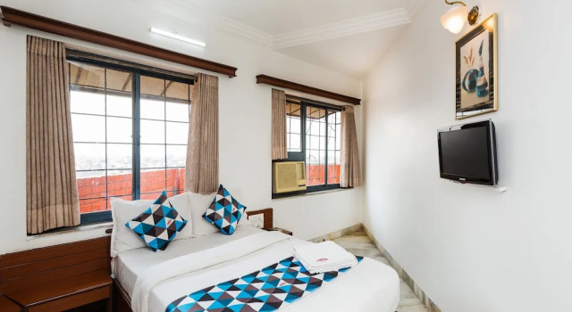 Номер Economy HOTEL GALAXY SURAT