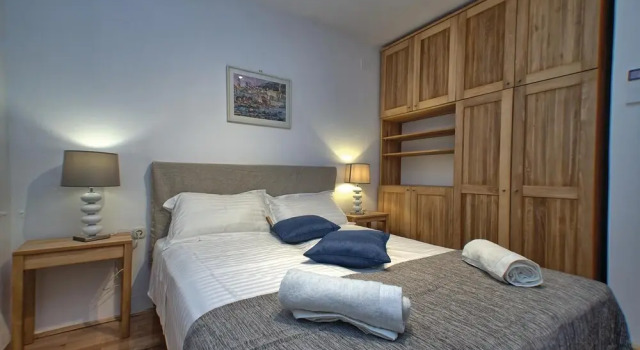 Stunning Home in Prizba With Wifi and 6 Bedrooms, Prenota Hotel Prižba 