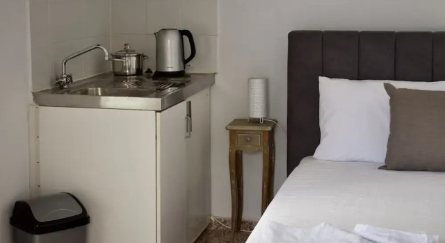 "spyros" 1-room Apartment - Simple, Cozy, Close to the Beach
