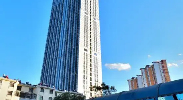 ZhuoYue Qingshe Hotel (Tongde Plaza), Rezerwuj Hotel Hotele w Kunming z parkingiem, Parking
