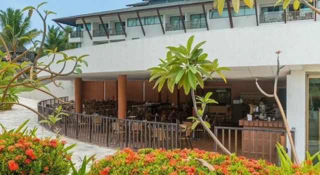 Beach Class Resort Muro Alto, Varaa Lomakeskus Hotellit Bahia uima-altaalla, Uima-allas