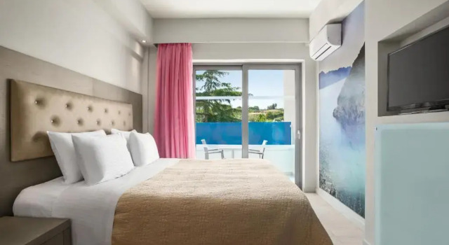 Двухместный номер Standard Design TRYP by Wyndham Corfu Dassia