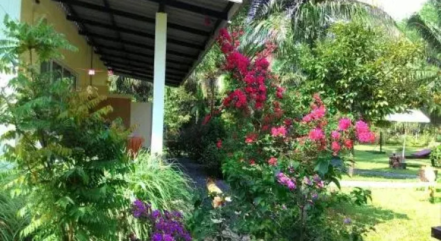 The Garden Khao Lak, Забронировать Отель Банг-Нянг-Бич 