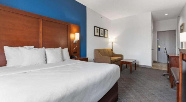 Двухместный номер Standard Comfort Suites Lombard - Addison