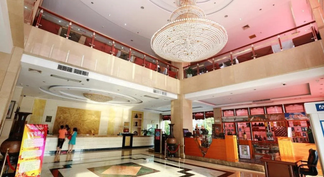 Qinzhou Jingtai Grand Hotel, Varaa Hotelli Qinzhou Guangxi