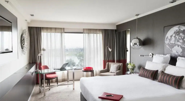 Номер Superior Pullman Melbourne Albert Park