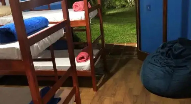 Кровать в общем номере (женский номер) Hostel 4 Elementos - 200 metros da Praia de Pernambuco e do Mar Casado