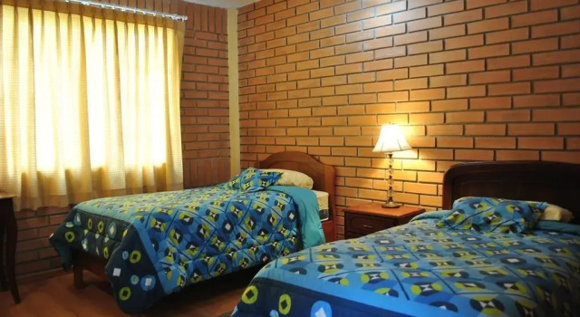 Hostera Baguanchi, Rezerwuj Hotel Hotele w Cuenca z parkingiem, Parking