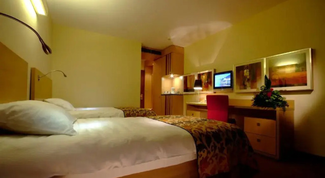 Двухместный номер Standard с видом на озеро Hotel HP Park Poznań Malta