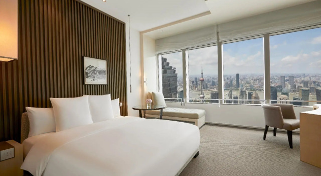 Двухместный номер with Pearl Tower river view Park Hyatt Shanghai