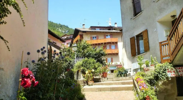 Апартаменты Appartamento Zeni - Dolomiti di Brenta