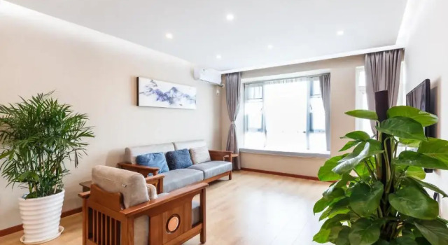 Апартаменты с 3 комнатами Shenzhen New Swan Castle Apartment