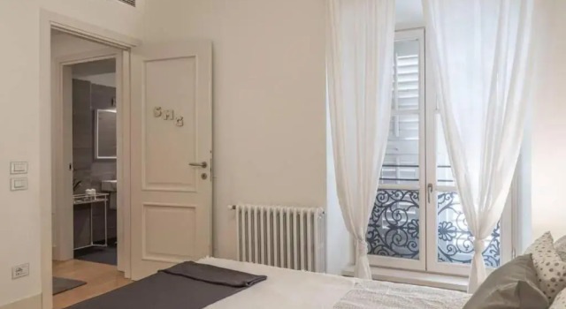 Palazzo Tergesteo Tirabora Suite Apartments, Забронировать Апартаменты/квартира Триест Венеция-Джулия, рядом с Музей  Револтелла