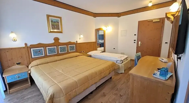 Трёхместный номер Standard с видом на горы Alpenhotel Panorama