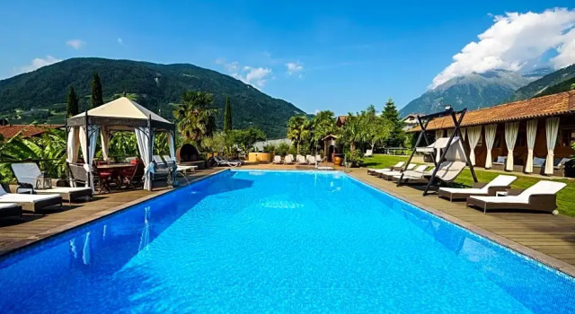 Полулюкс Ruster Resort