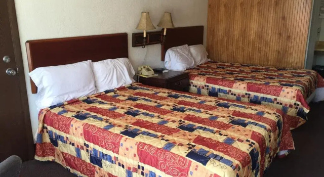 Daniel Boone Motor Inn, 预订 酒店 Prestonsburg 肯塔基州