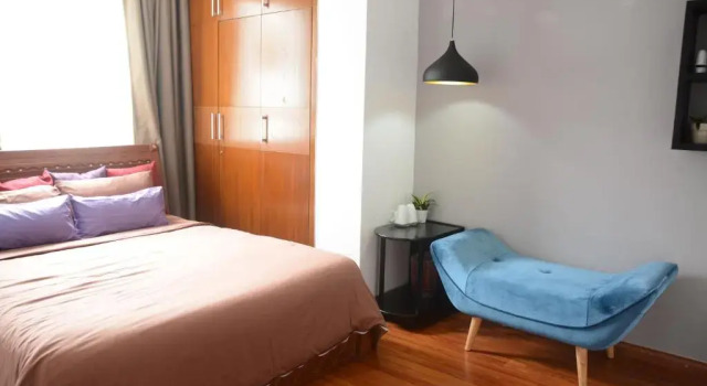 Апартаменты Deluxe Chillax Apartment - Cozy 3-Bedroom City View Home at Tower, District 1