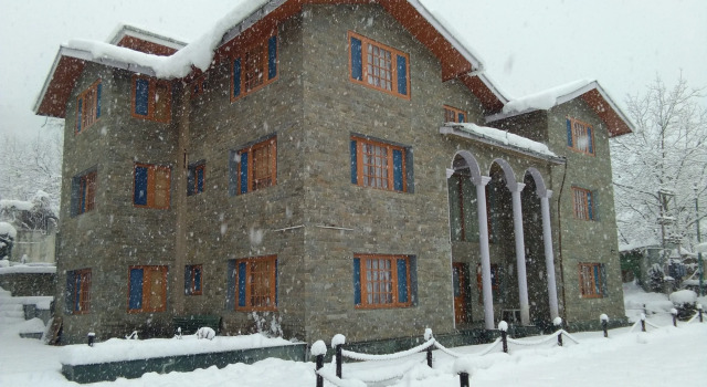 Hotel Abshar