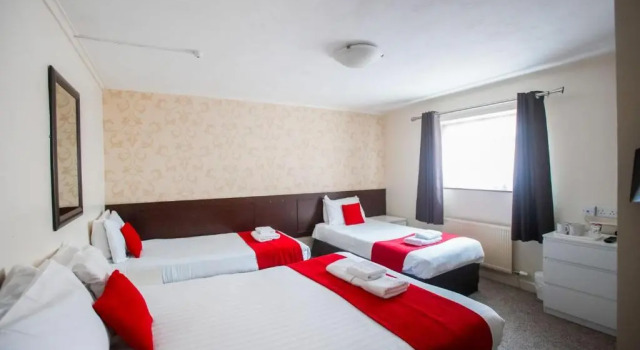 Четырёхместный номер Standard The Georgian Hollies Hotel