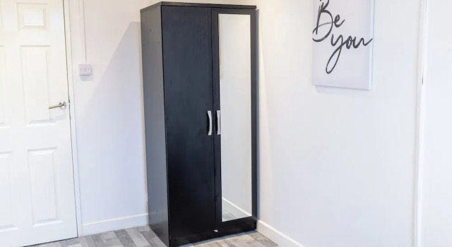 2 Bedrooms-4 Guests-babycot-wifi-freeparking, Забронировать Отель Отели Лондона 3 звезды, рядом с Церковь Святого Николая, 3*