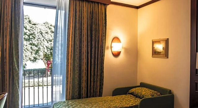 Standard Dreier Zimmer mit Meerblick Hotel Garibaldi