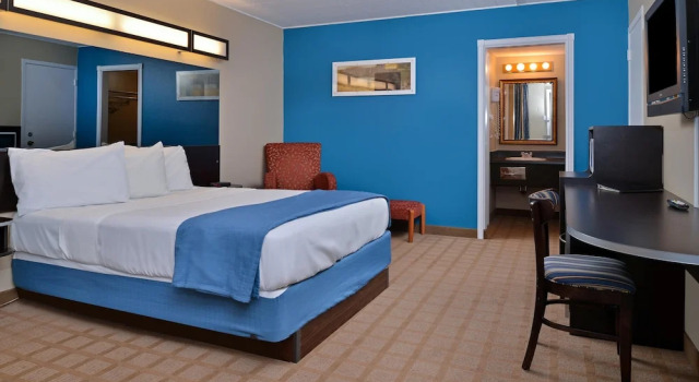 Двухместный номер Standard с балконом Canadas Best Value Inn St. Catharines