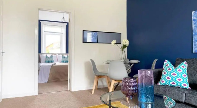 Central Motherwell 2 Bed Cozy Contractor Apartment for Large Groups by Dream Key Solution, Забронировать Апартаменты/квартира Апартаменты Ланаркшир, Апартаменты/квартира