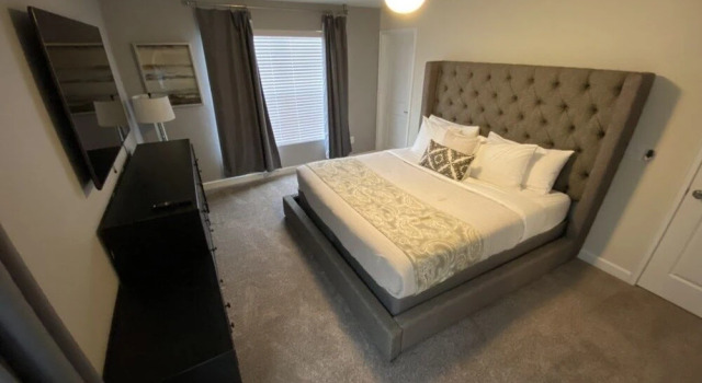 Lakeview 6 Bed Storey Lake Resort Villa 6 Bedroom Villa by Redawning, Varaa Lomakeskus Kissimmee Kissimmee