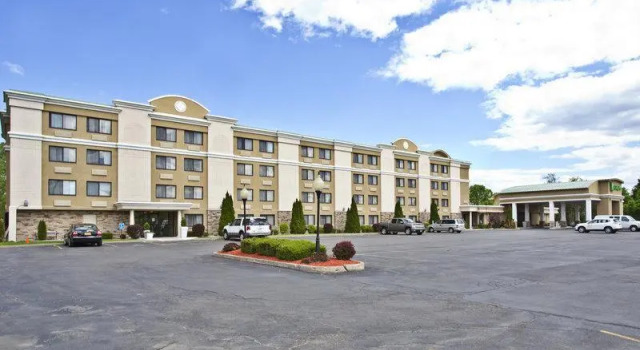 Номер Deluxe Days Inn by Wyndham Plattsburgh