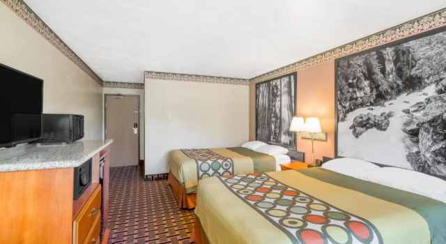 Четырёхместный номер Standard Super 8 by Wyndham Grants Pass