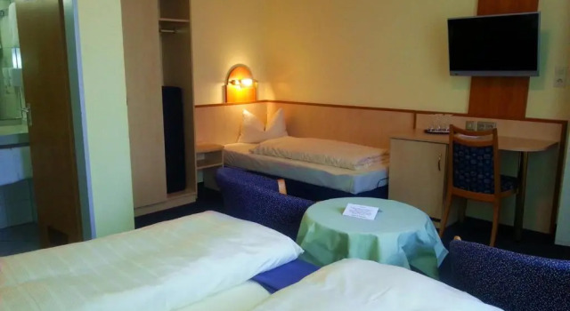 Трёхместный номер Standard City Partner Hotel Strauss