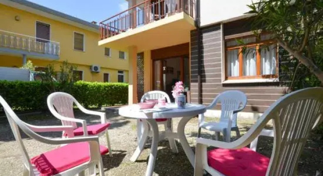 Welcoming House Near the Beach, Забронировать Отель Отели Бибионе-Пинеда 3 звезды, 3*