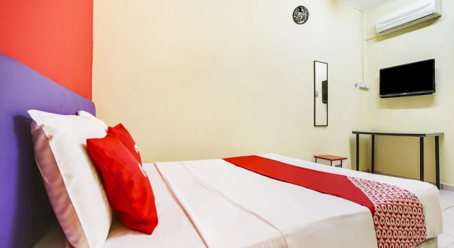 T Family Hotel by OYO Rooms